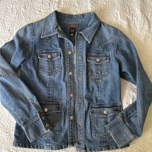 Vintage GAP Women's Classic Blue Denim Jacket